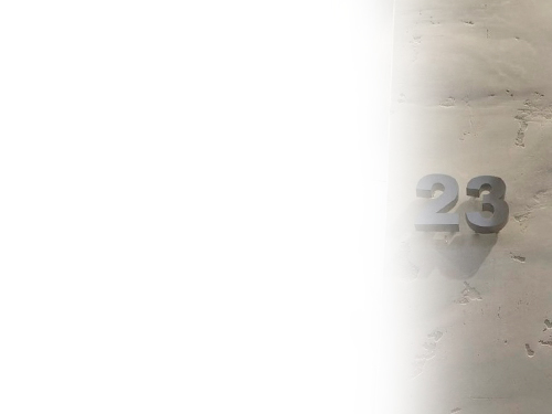 15-летний опыт работы с номерами и вывесками